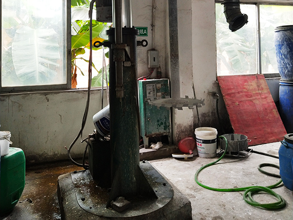 粘必牢-設(shè)備運作